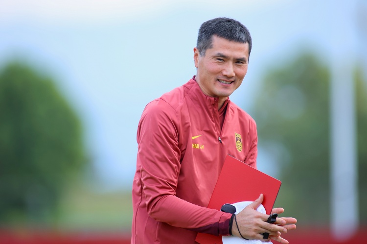 PG电子最新官网-马德兴：邵佳一上任后放低姿态，主动加强国家队与俱乐部沟通